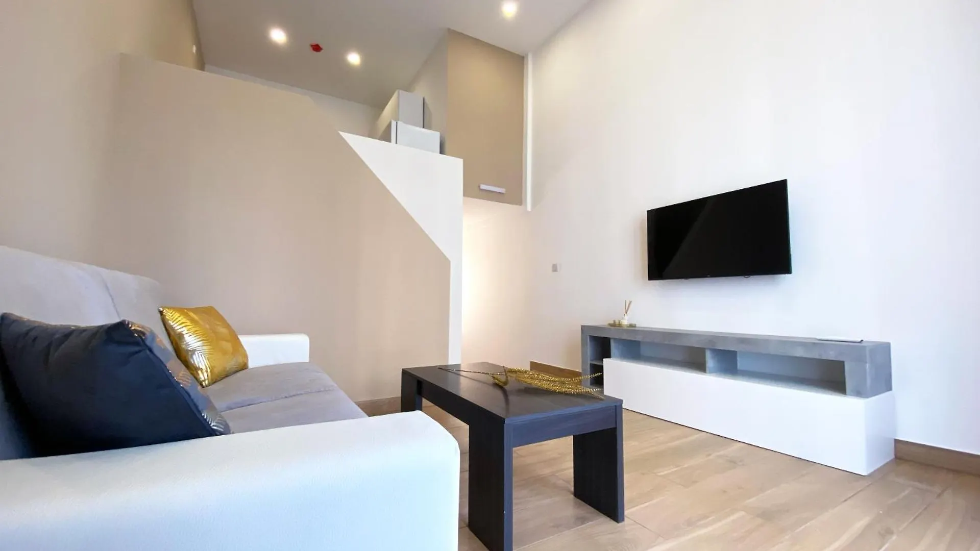 Miami Apartments Saint Julian's 0*,